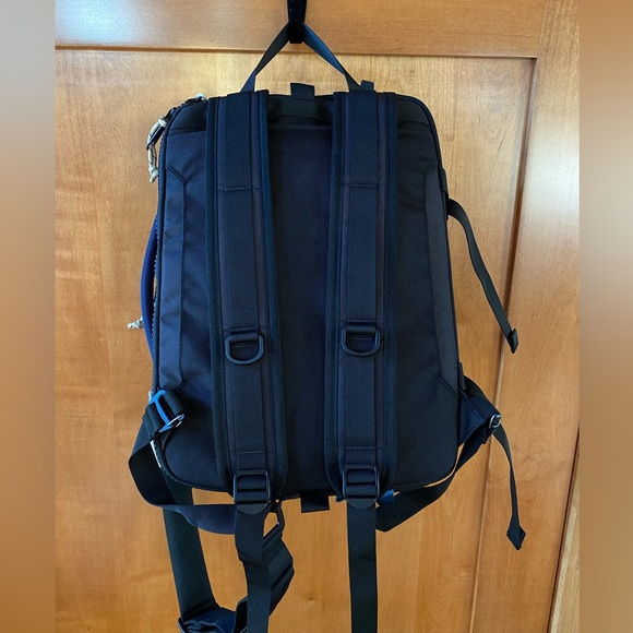 Topo Designs Global Briefcase 14L Backpack Navy Sahara - Picture 15 of 15